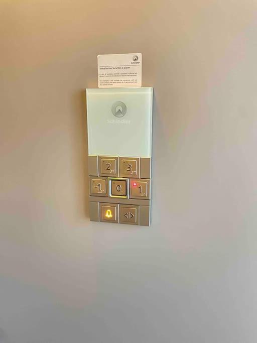 City Center - Modern Flat With Free Parking And Wifi - Apt B Μπέργκαμο Εξωτερικό φωτογραφία